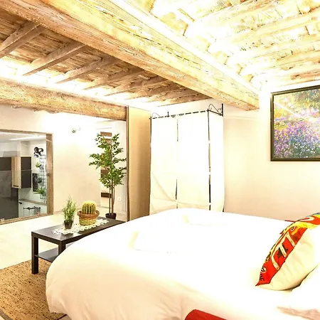 Geppi'S Apartments-3